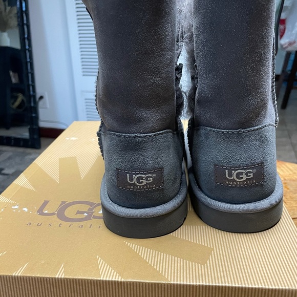 UGGS Bailey button boots - Picture 6 of 6